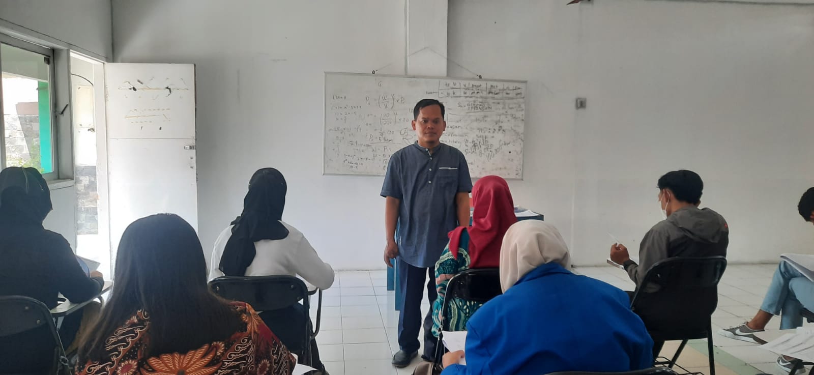 PKBM Imam Syafei Ajak Warga Cileunyi Atasi Pemuda Penganggur dan Putus Sekolah