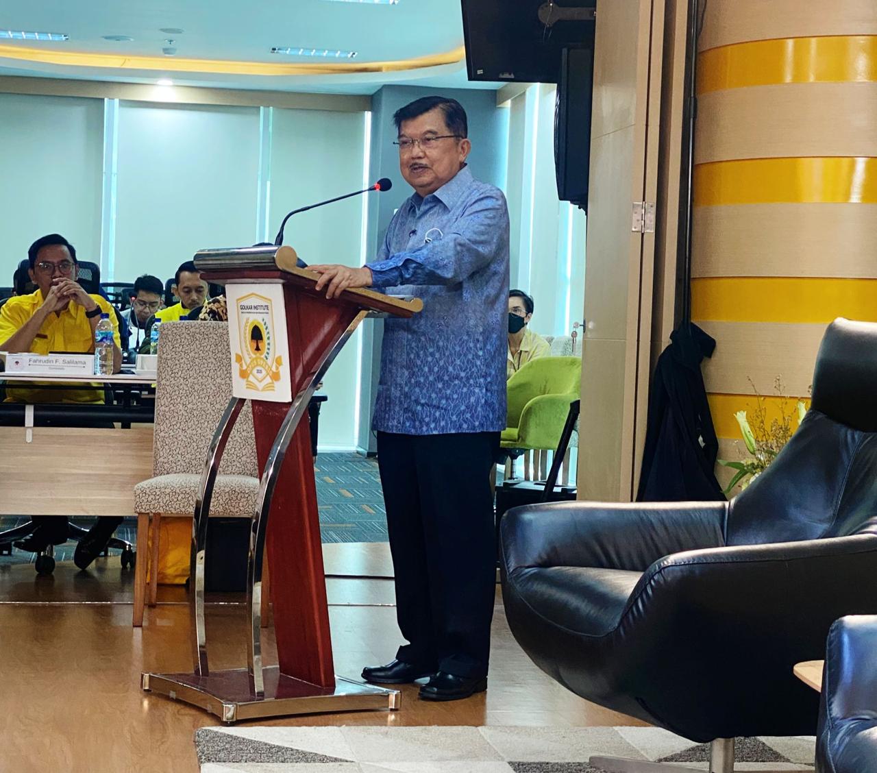 Jusuf Kalla Berbagi Pengalaman Kepemimpinan di Golkar Institute